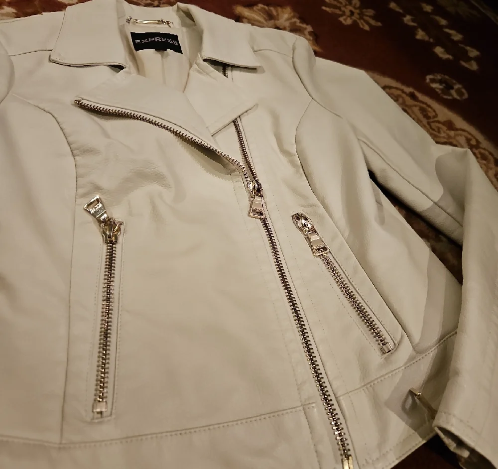Express Women's Off-White Leather Jacket - Picture 5 of 7